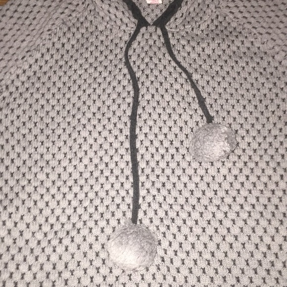 Sweater - Picture 2 of 2